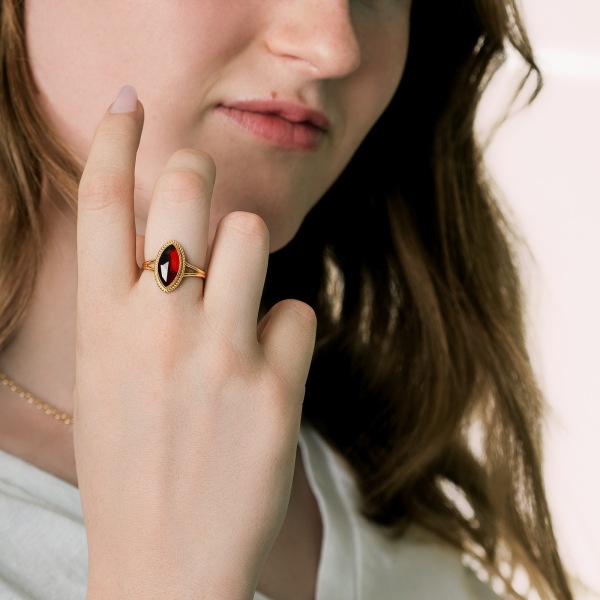 Bague Grenat Navette