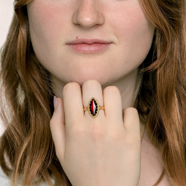 Bague Grenat Navette
