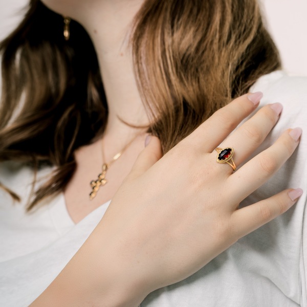 Bague Grenat Navette