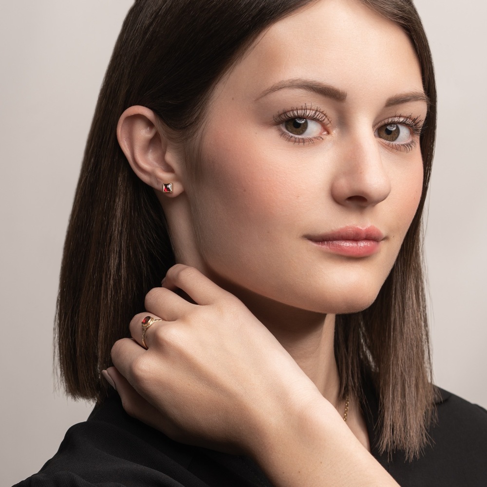 Boucles d'oreilles Grenat Carré